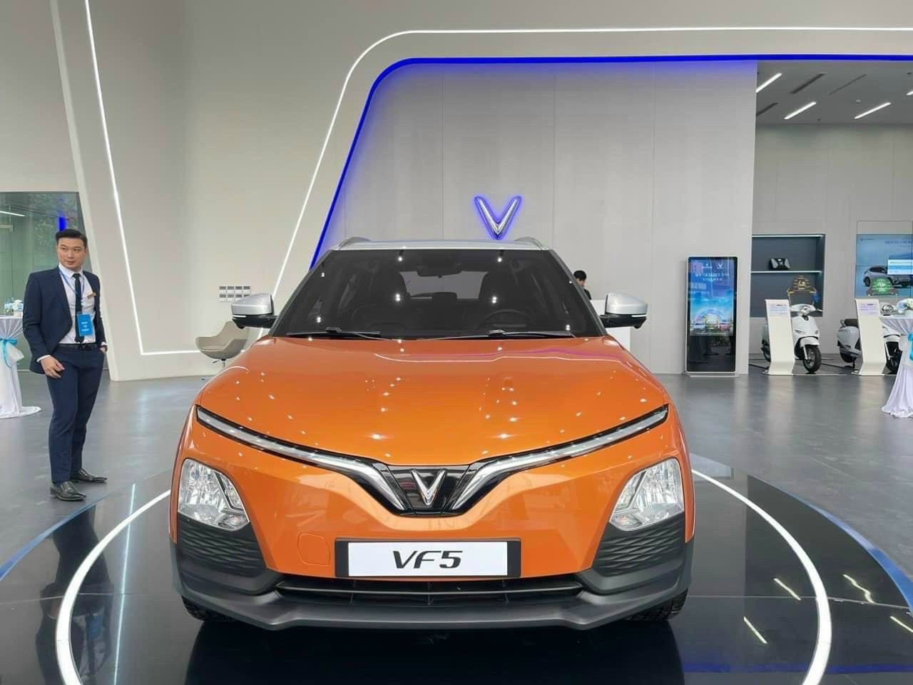 VinFast TTB e34 - Chi tiết xe ô tô điện đầu tiên của VinFast